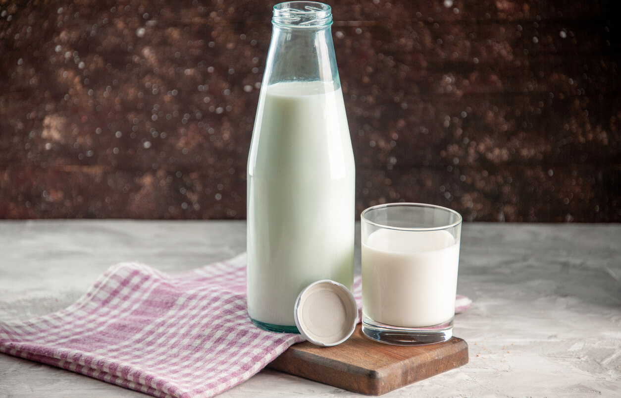 Sữa bột gầy chính hãng được phân phối bởi New Viet Dairy